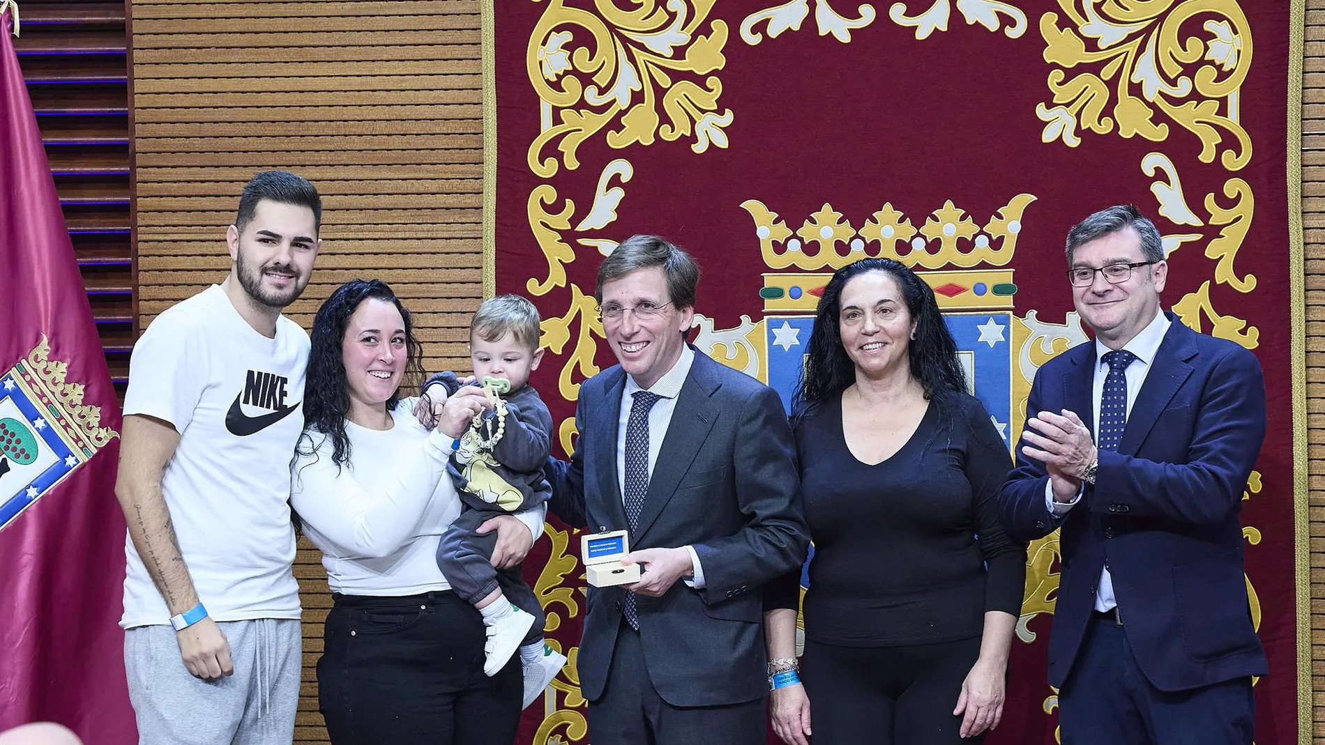 EMVS Madrid entrega 90 pisos de alquiler asequible en Cañaveral y Almeida anuncia más de 6.100 en marcha en 2026