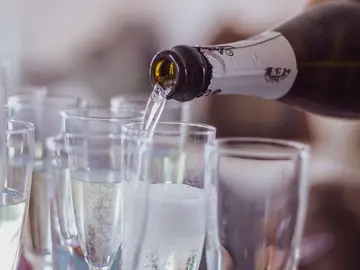 Adiós al mítico brindis en Navidad Adiós al mítico brindis en Navidad