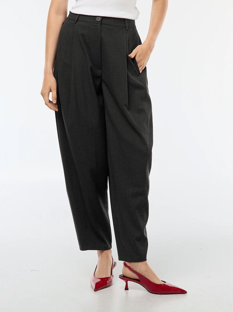 Pantalón bombacho de talle alto.