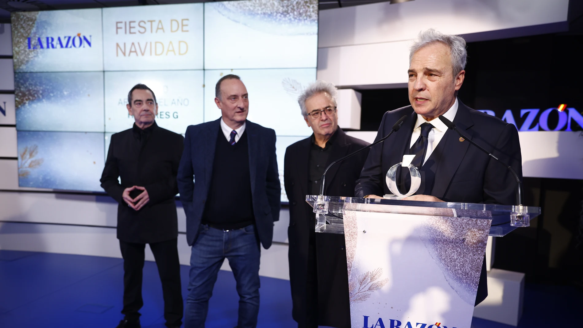 LA RAZÓN celebra este 4 de diciembre su gran fiesta de Navidad, una noche irrepetible para brindar por lo que viene, apoyar el talento que nace en nuestro país y compartir con amigos el espíritu cultural que nos une. Más de 500 invitados se darán cita en un encuentro que reunirá a voces destacadas de la política, la empresa, el arte, la moda y el ocio.