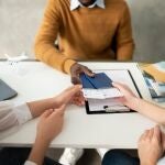 Econom&iacute;a.- CEAV y Revolut firman una alianza para simplificar la gesti&oacute;n financiera de las agencias de viajes