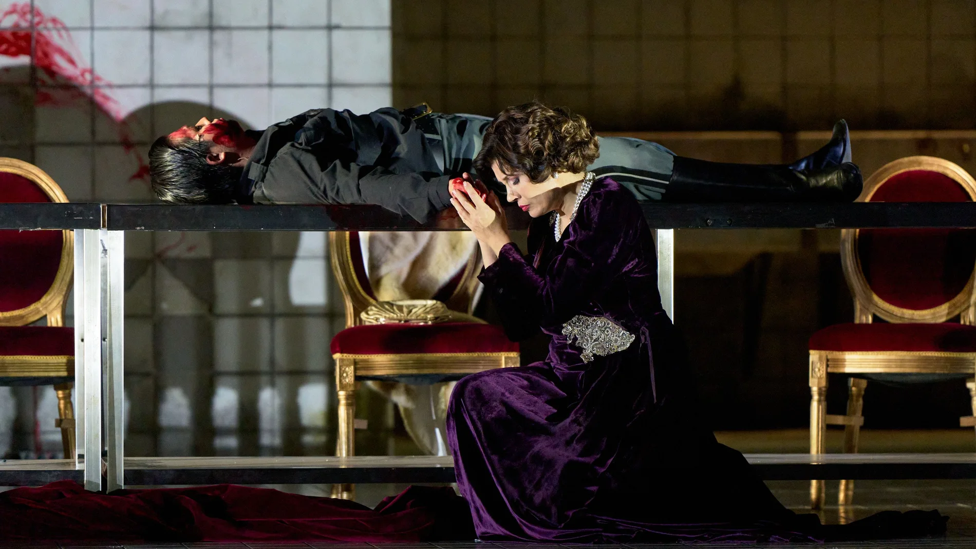 «Lucrezia Borgia» en el Maestranza: El veneno y la gloria