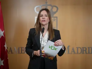 Los Presupuestos de 2026 llegan al Pleno de la Asamblea este jueves con el debate de las enmiendas a la totalidad La portavoz de VOX en la Asamblea de Madrid, Isabel Pérez Moñino, ofrece declaraciones a los medios antes del pleno de la Asamblea de Madrid, a 4 de diciembre de 2025, en Madrid (España). Los Presupuestos de la Comunidad de Madrid para 2026 llegan hoy al Pleno de la Asamblea con el debate de las enmiendas a la totalidad presentadas por todos los grupos de la oposición. Se trata del Pleno monográfico con el que la Asamblea inaugura tradicionalmente diciembre y en el que intervienen la consejer...