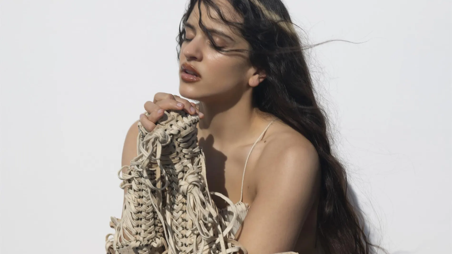 MADRID.-Rosalía anuncia gira mundial por Europa y América, con ocho conciertos en Madrid y Barcelona, para presentar Lux