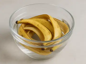 Mezclar cáscaras de plátano con vinagre: para qué sirve y cómo se utiliza Mezclar cáscaras de plátano con vinagre: para qué sirve y cómo se utiliza