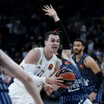 Hezonja fue imparable para la defensa del Anadolu Efes