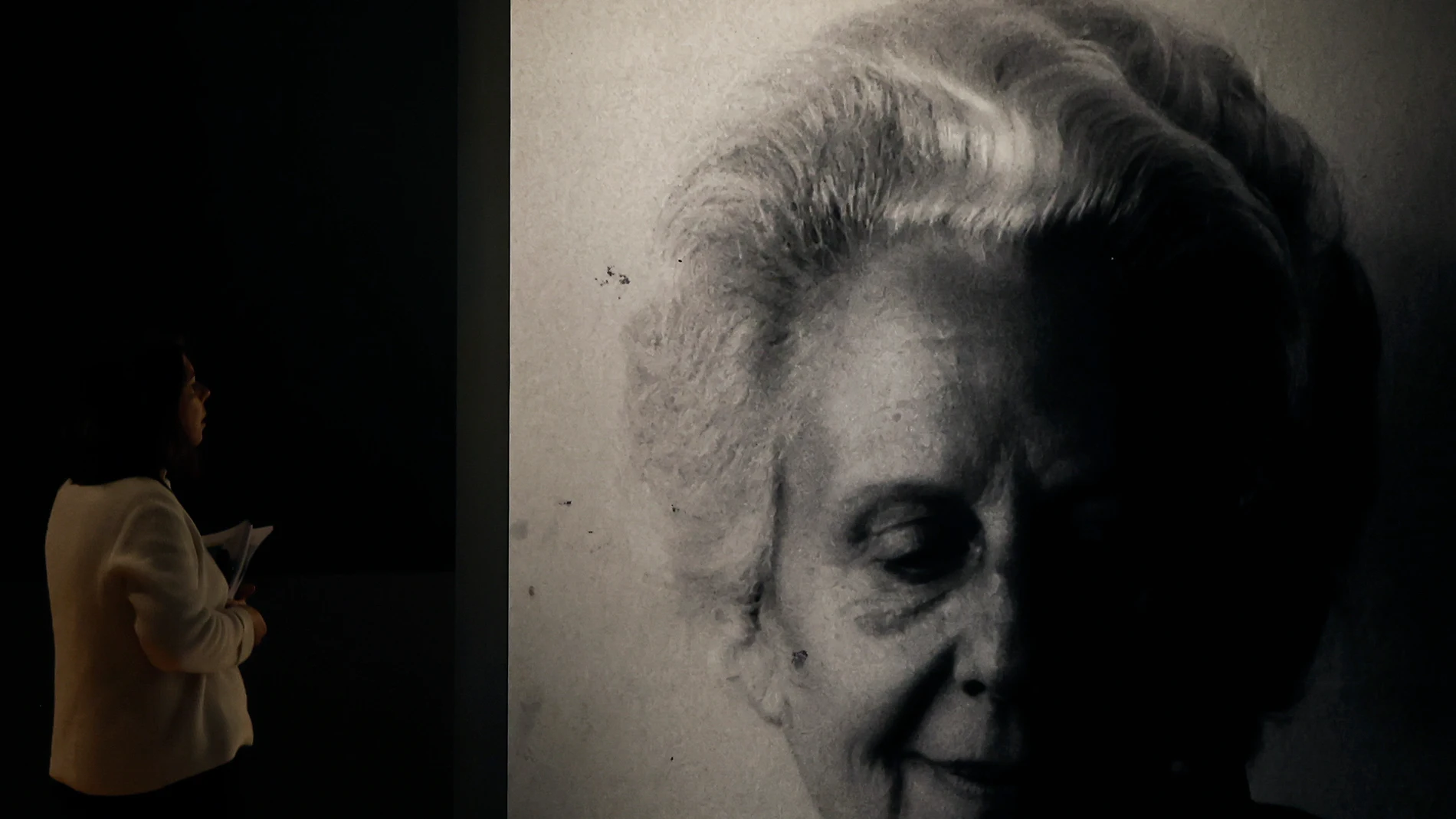 GRAFCAT5342. BARCELONA (ESPAÑA), 04/12/2025.-Aspecto de una de las salas del CCCB, que ha presentado este jueves, la exposición “Rodoreda, un bosque” que profundiza en el imaginario y los grandes temas tratados por la escritora en lengua catalana más importante del siglo XX, Mercè Rodoreda, a través de 400 obras de artistas como Picasso, Chagall, Man Ray, Ramon Casas, Pina Bausch, Leonora Carrington o Suzanne Valadon.EFE/ Andreu Dalmau