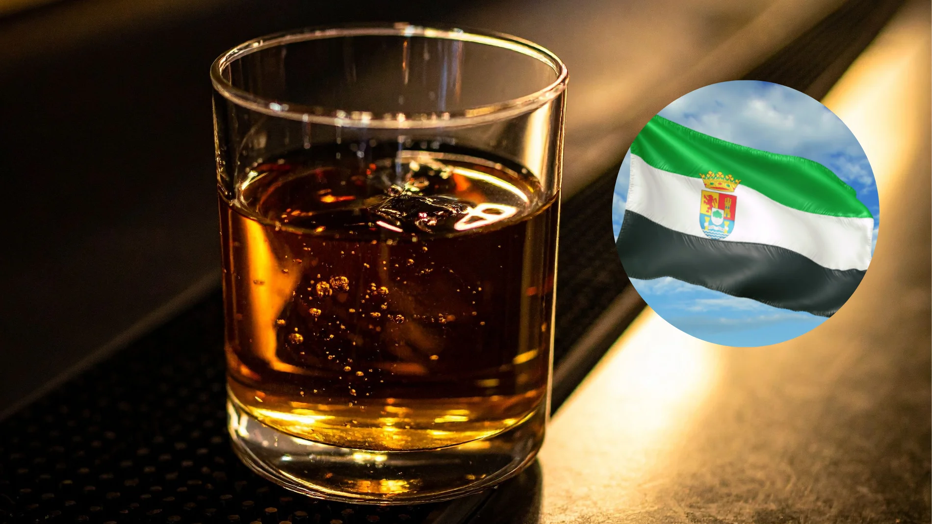 Imagen de archivo sobre un licor y una bandera extremeña