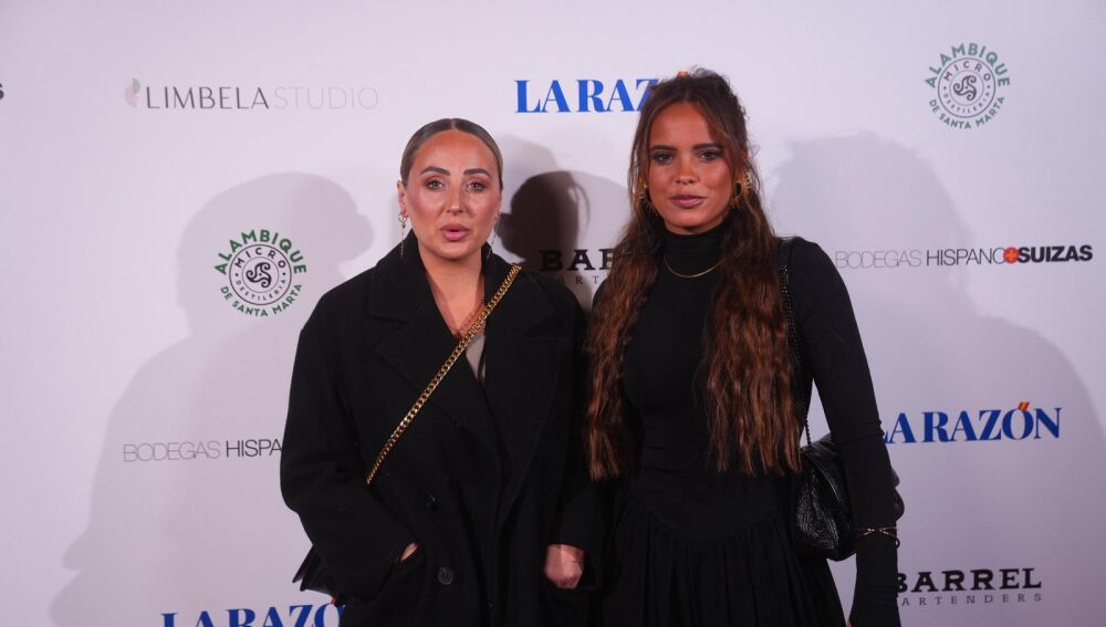Rocío Flores y Gloria Camila en la fiesta de Navidad de LA RAZÓN