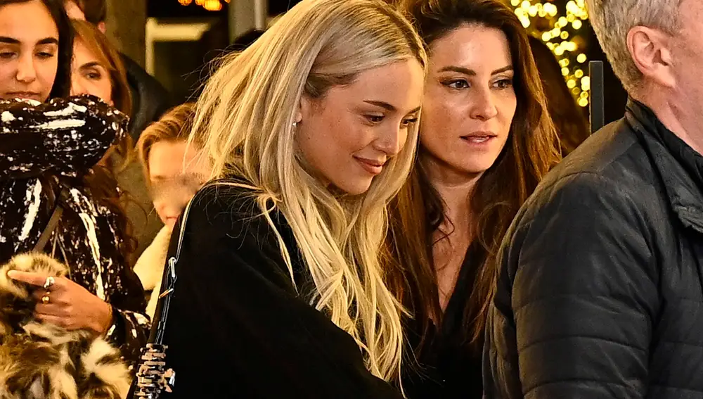 Ana Mena, una más en la familia de Óscar Casas en su noche más especial