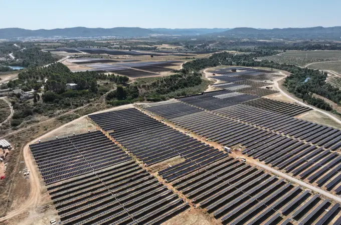 Naturgy pone en operación las fotovoltaicas Zorita I y Zorita II y supera ya los 5,5 GW renovables en operación en España Naturgy pone en operación las fotovoltaicas Zorita I y Zorita II y supera ya los 5,5 GW renovables en operación en España