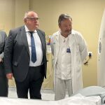 El consejero de Sanidad visita el Hospital de Le&oacute;n