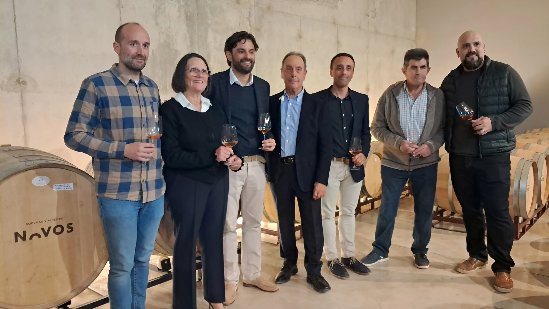 La familia Ramos y su equipo, en la inauguración de Bodegas Novos