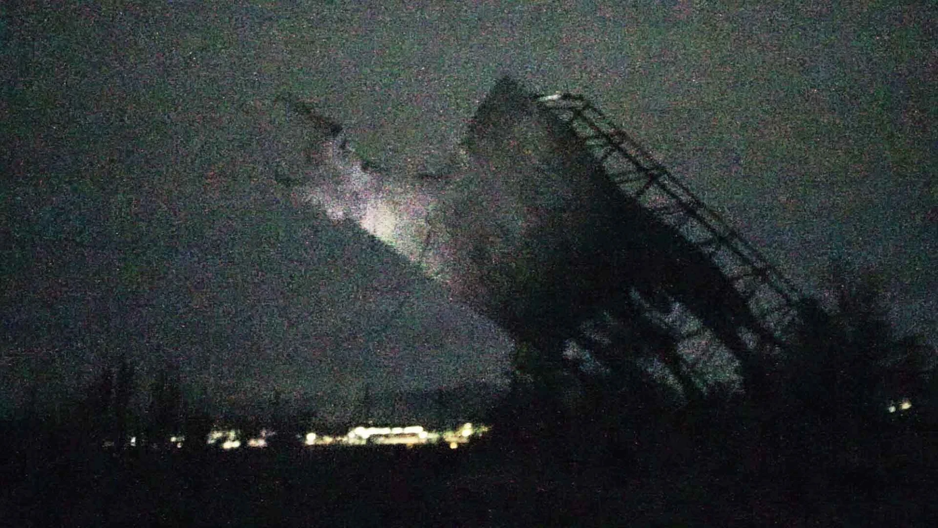 Juventudes abertzales derriban el único toro de Osborne del País Vasco "por españolista"