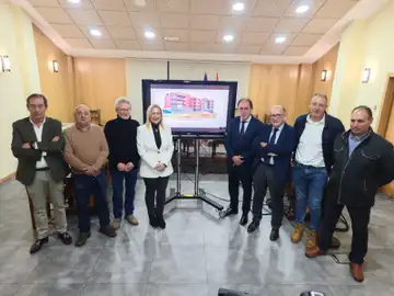 El director general de Infraestructuras y Sostenibilidad Ambiental, José Manuel Jiménez, acompañado del alcalde de Golmayo, Benito Serrano, y la delegada territorial, Yolanda De Gregorio El director general de Infraestructuras y Sostenibilidad Ambiental, José Manuel Jiménez, acompañado del alcalde de Golmayo, Benito Serrano, y la delegada territorial, Yolanda De Gregorio