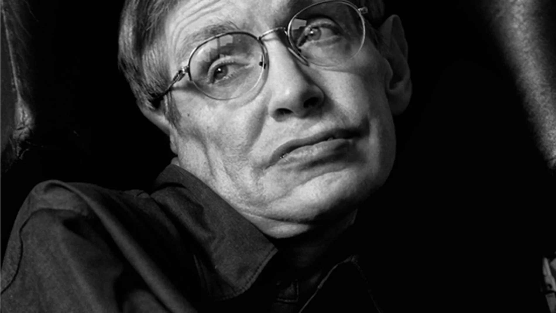 Por qué Stephen Hawking recomendó a sus hijos "mirar a las estrellas y no a los pies..."