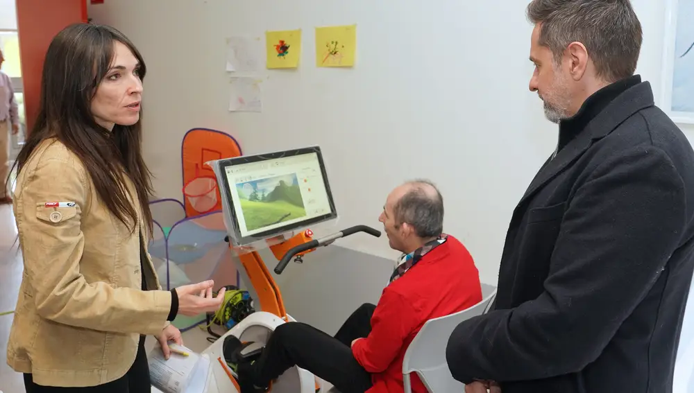 Ignacio Rodriguez Solano, director de la Fundación Renault Group España, visita "En Ruta por las Enfermedades Raras"