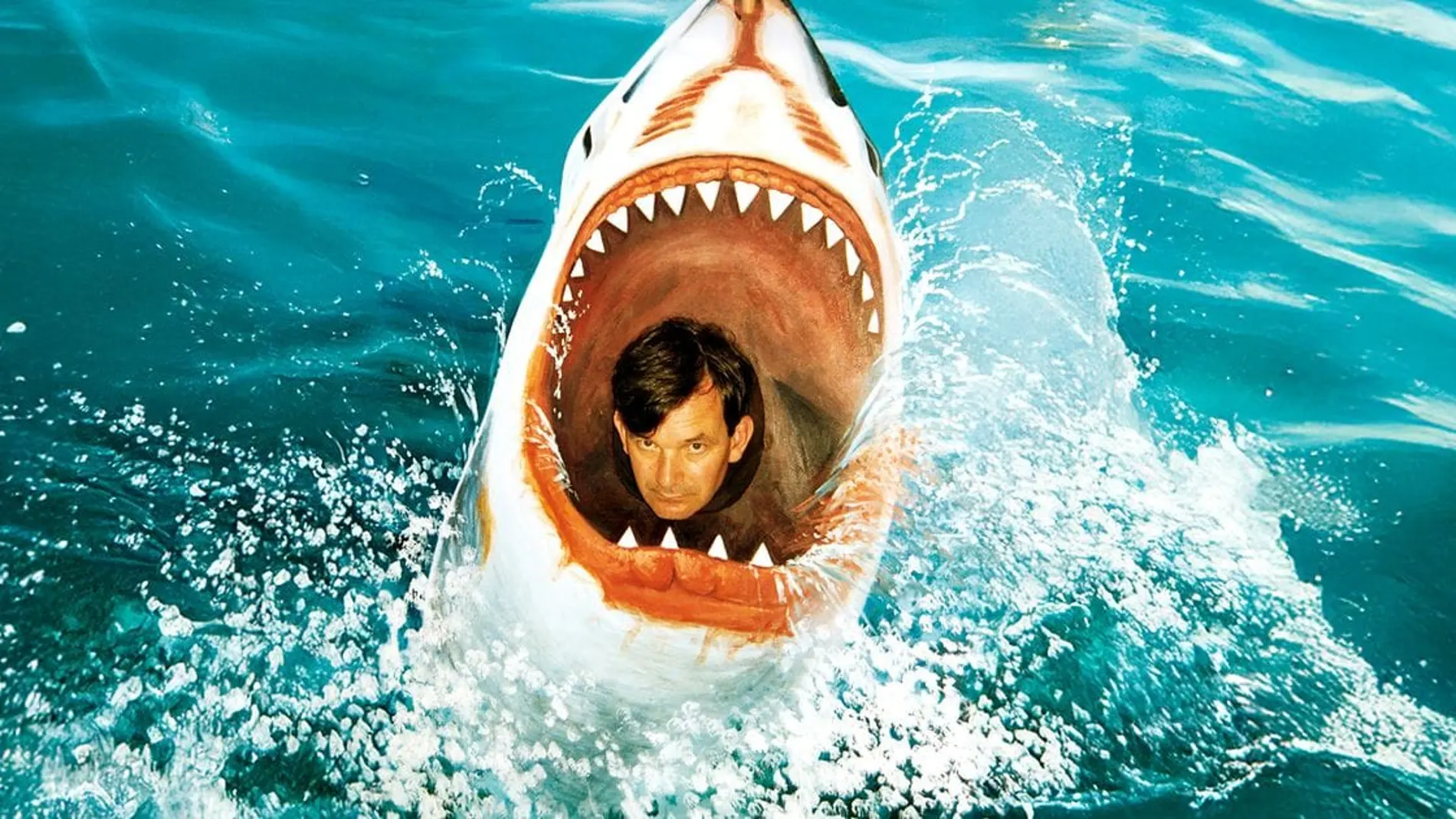 El fotógrafo Martin Parr jugando con la superposición surrealista de imágenes en uno de sus famosos autorretratos