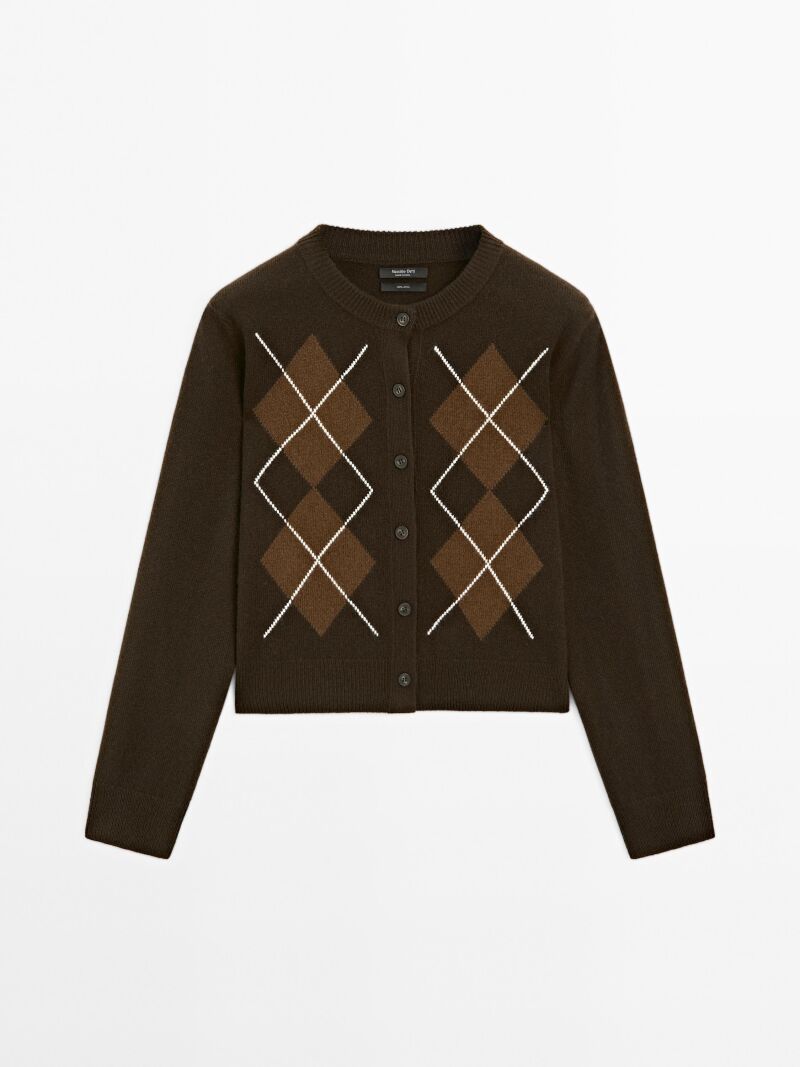 Cárdigan de rombos.