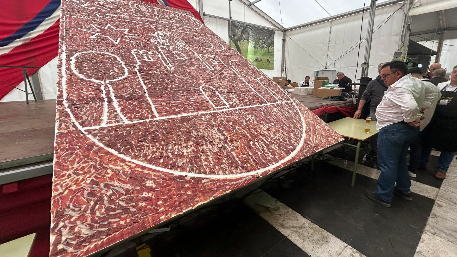 Así es la ración de jamón ibérico más grande del mundo