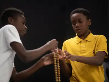 MADRID.-VÍDEO:Niños de San Ildefonso,felices por participar en el Sorteo: "Mola mucho, cantar es bonito y una experiencia única" MADRID.-VÍDEO:Niños de San Ildefonso,felices por participar en el Sorteo: "Mola mucho, cantar es bonito y una experiencia única"
