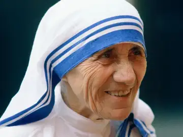 Madre Teresa de Calcuta: "No todos podemos hacer grandes cosas, pero sí pequeñas cosas con gran amor" Madre Teresa de Calcuta: "No todos podemos hacer grandes cosas, pero sí pequeñas cosas con gran amor"