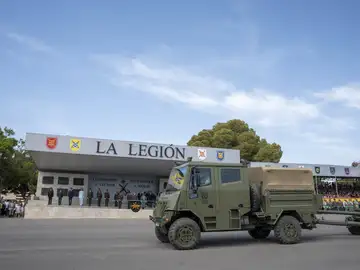 La Legión despide este lunes al contingente de más de 800 militares que partirá este mes a Eslovaquia La Legión despide este lunes al contingente de más de 800 militares que partirá este mes a Eslovaquia