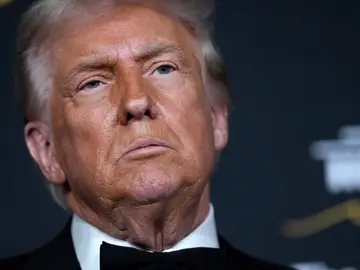 Trump Kennedy Center Honors President Donald Trump walks the red carpet before the 48th Kennedy Center Honors, Sunday, Dec. 7, 2025, at the John F. Kennedy Center for the Performing Arts in Washington. (AP Photo/Julia Demaree Nikhinson)