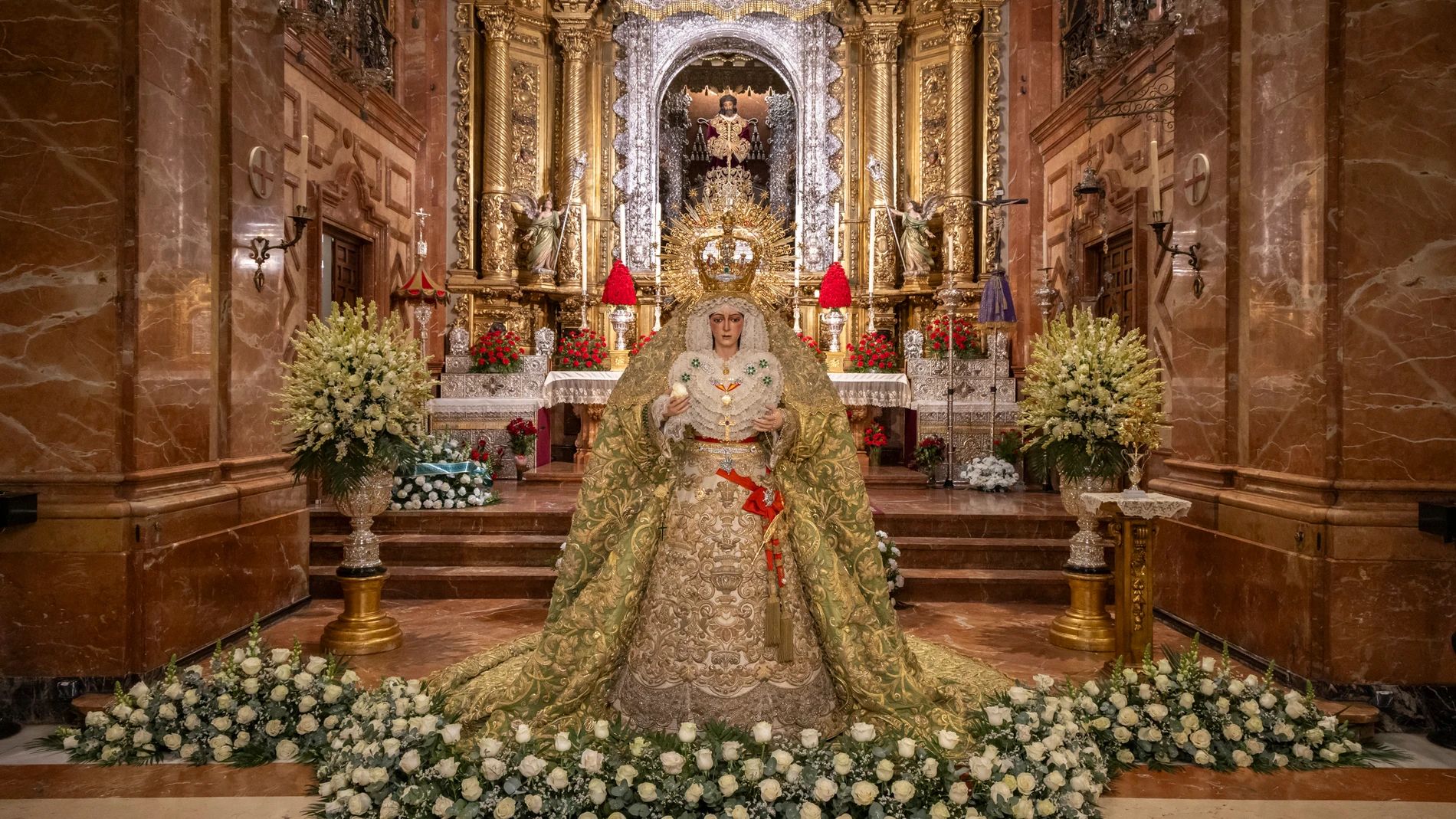 Este es el aspecto de la Esperanza Macarena tras su restauración