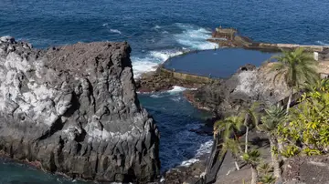 Continúa la búsqueda de la persona desaparecida por el fuerte oleaje en Los Gigantes (Tenerife) Continúa la búsqueda de la persona desaparecida por el fuerte oleaje en Los Gigantes (Tenerife)