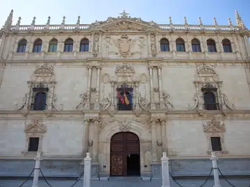 Universidad de Alcalá de Henares Universidad de Alcalá de Henares