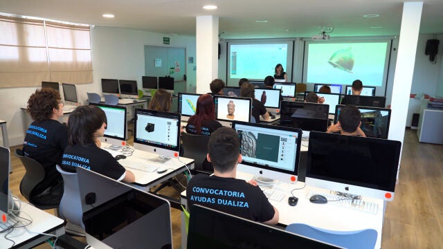 CaixaBank Dualiza y FPEmpresa seleccionan los 38 proyectos de FP m&aacute;s innovadores del pa&iacute;s para participar en la Convocatoria de Ayudas Dualiza