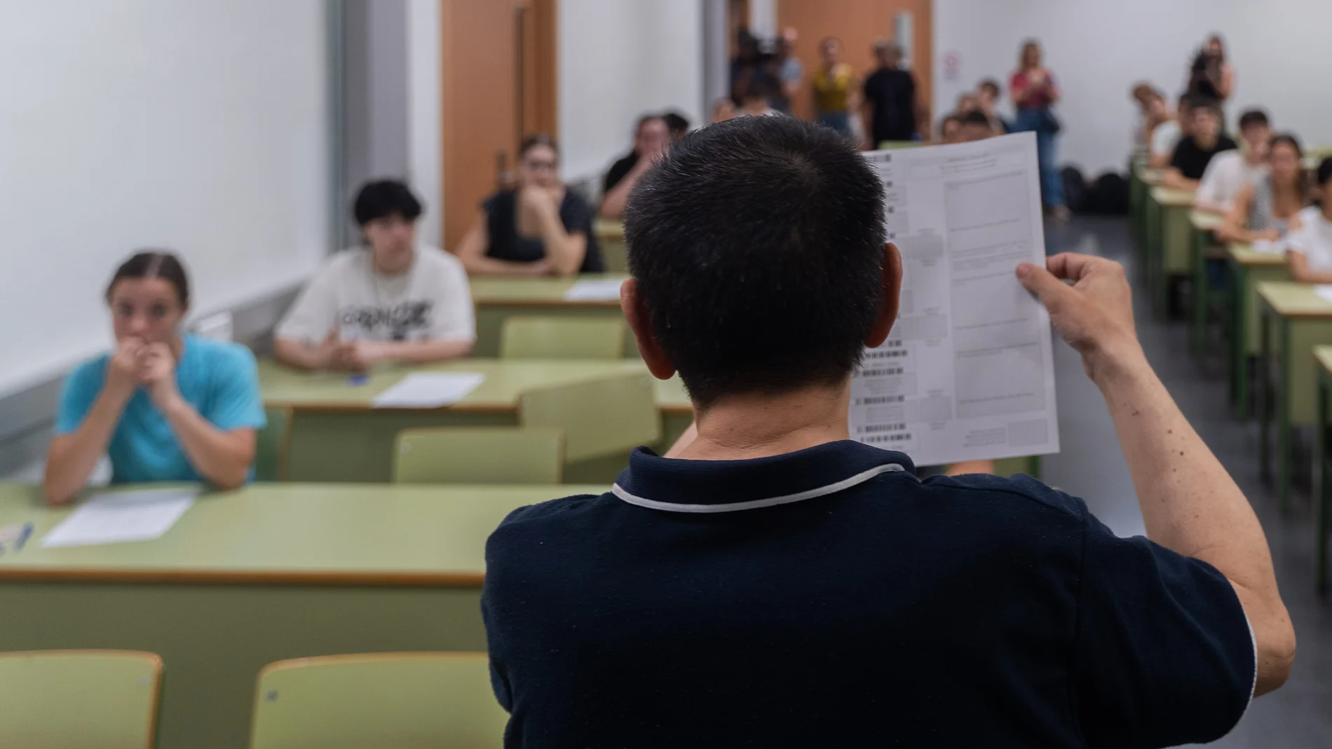 Un profesor dando clase