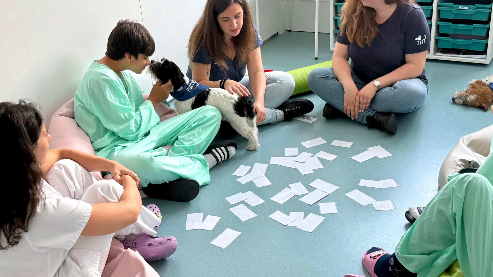 El hospital Vall d'Hebron fue pionero en el uso de la terapia asistida con perros en la atención a niños y adolescentes con el síndrome alcohólico fetal