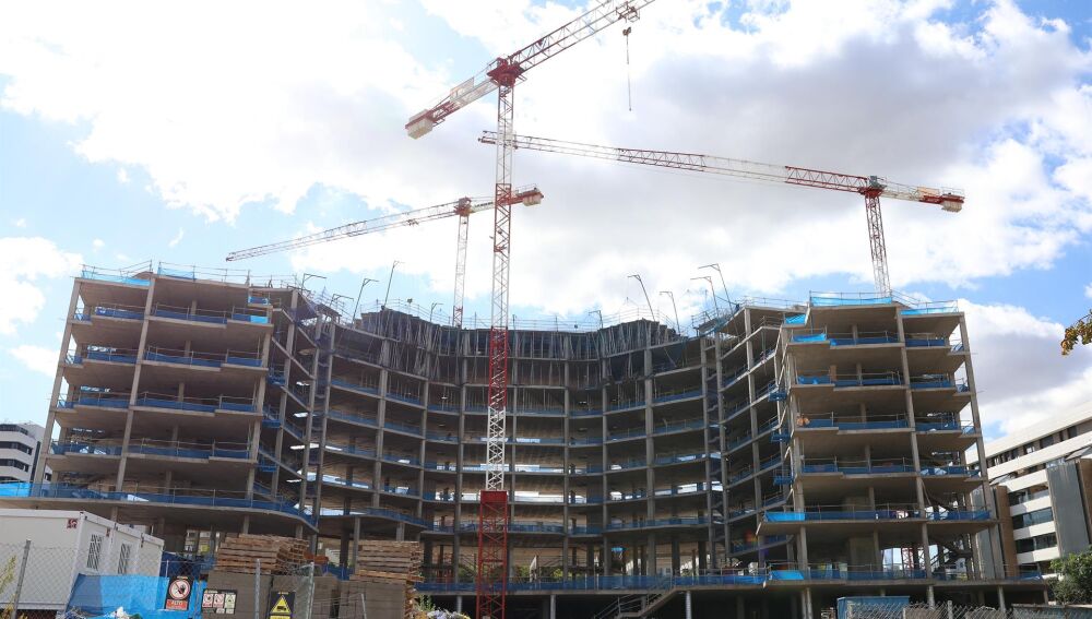 Economía.- España sumaría 14.700 millones al PIB (1%) si moviliza inversión para desarrollar 80.000 viviendas asequibles