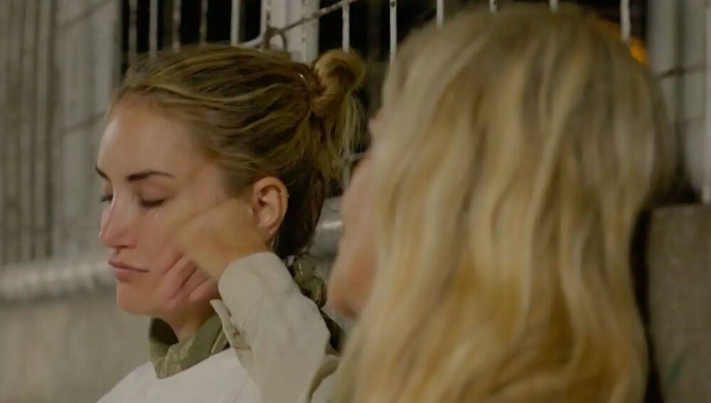 Alba Carrillo con Cristina Cifuentes