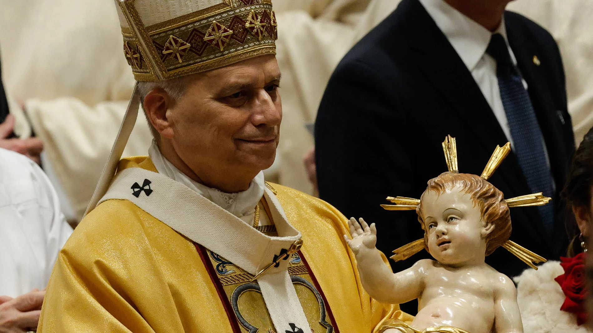 Vatican City (Vatican City State (Holy See)), 25/12/2025.- Pope Leo XIV presides over a Holy Midnight Mass for the Solemnity of the Nativity of the Lord, in St. Peter's Basilica, Vatican City, 24 December 2025. (Papa) EFE/EPA/GIUSEPPE LAMI