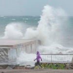 Catalu&ntilde;a afronta un Sant Esteve con lluvia intensa y fuerte oleaje 