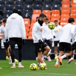 Entrenamiento a puertas abiertas del Valencia CF