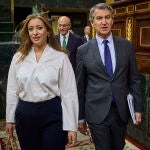 Alberto N&uacute;&ntilde;ez Feij&oacute;o y Ester Mu&ntilde;oz, durante una sesi&oacute;n de control al Gobierno en el Congreso de los Diputados. 