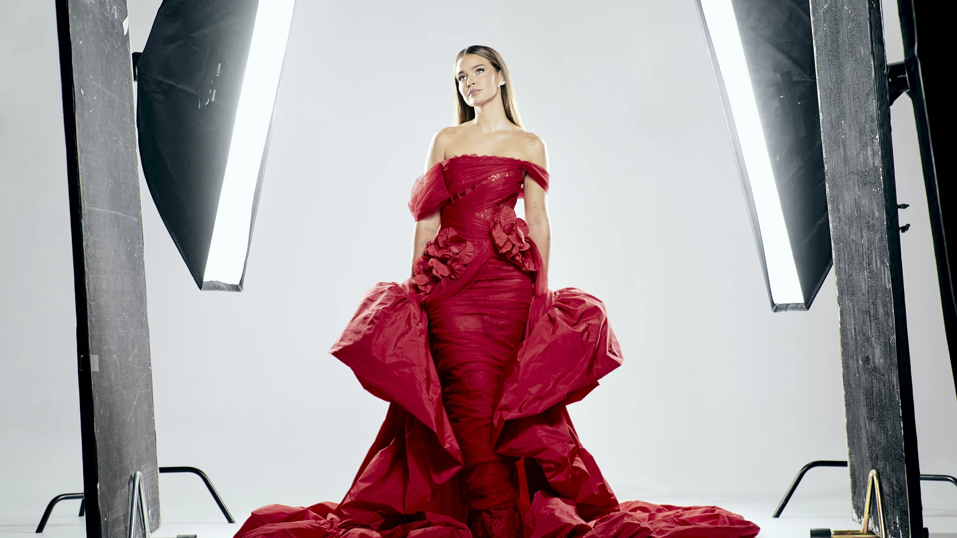 Laura Escanes convierte las campanadas de TV3 en un momento ...