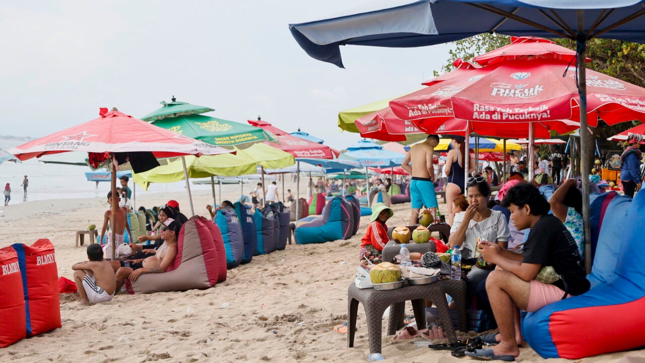 España pide extender la búsqueda de los tres españoles aún desaparecidos en Indonesia