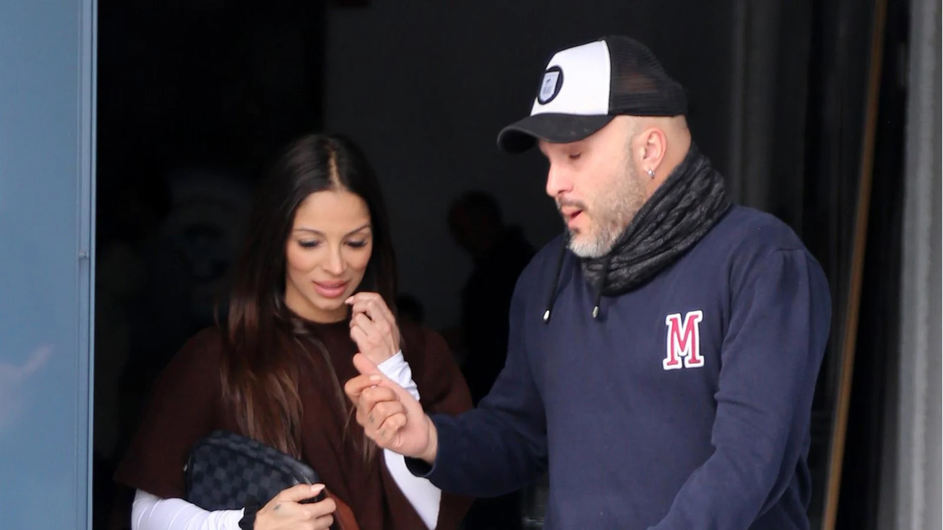 Lola, la nueva novia de Kiko Rivera, se mete en el bolsillo a sus hijas con Irene Rosales