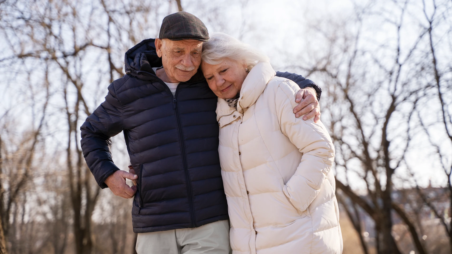 La ciencia lo confirma: por qué con el paso del tiempo nos volvemos más sensibles al frío