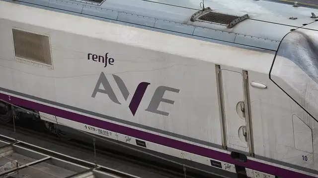MADRID.-Renfe lanza este jueves una promoción de billetes de AVE desde 15 euros MADRID.-Renfe lanza este jueves una promoción de billetes de AVE desde 15 euros