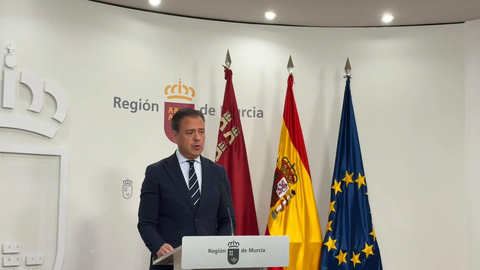 El portavoz del Ejecutivo autonómico, Marcos Ortuño, durante la rueda de prensa posterior al Consejo de Gobierno