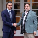 S&aacute;nchez se re&uacute;ne con Junqueras en Moncloa