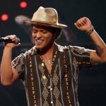 V&Iacute;DEO: Bruno Mars publicar&aacute; 'The Romantic' este febrero, su primer disco en solitario desde hace 10 a&ntilde;os