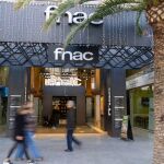 Entrada a la Fnac en Alicante, ubicada en la Avenida de la Estaci&oacute;n