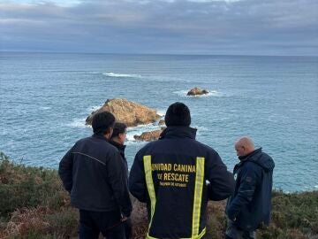 Im&aacute;genes de la b&uacute;squeda del pescador desaparecido en Coa&ntilde;a REMITIDA / HANDOUT por SEPA Fotograf&iacute;a remitida a medios de comunicaci&oacute;n exclusivamente para ilustrar la noticia a la que hace referencia la imagen, y citando la procedencia de la imagen en la firma 11/01/2026